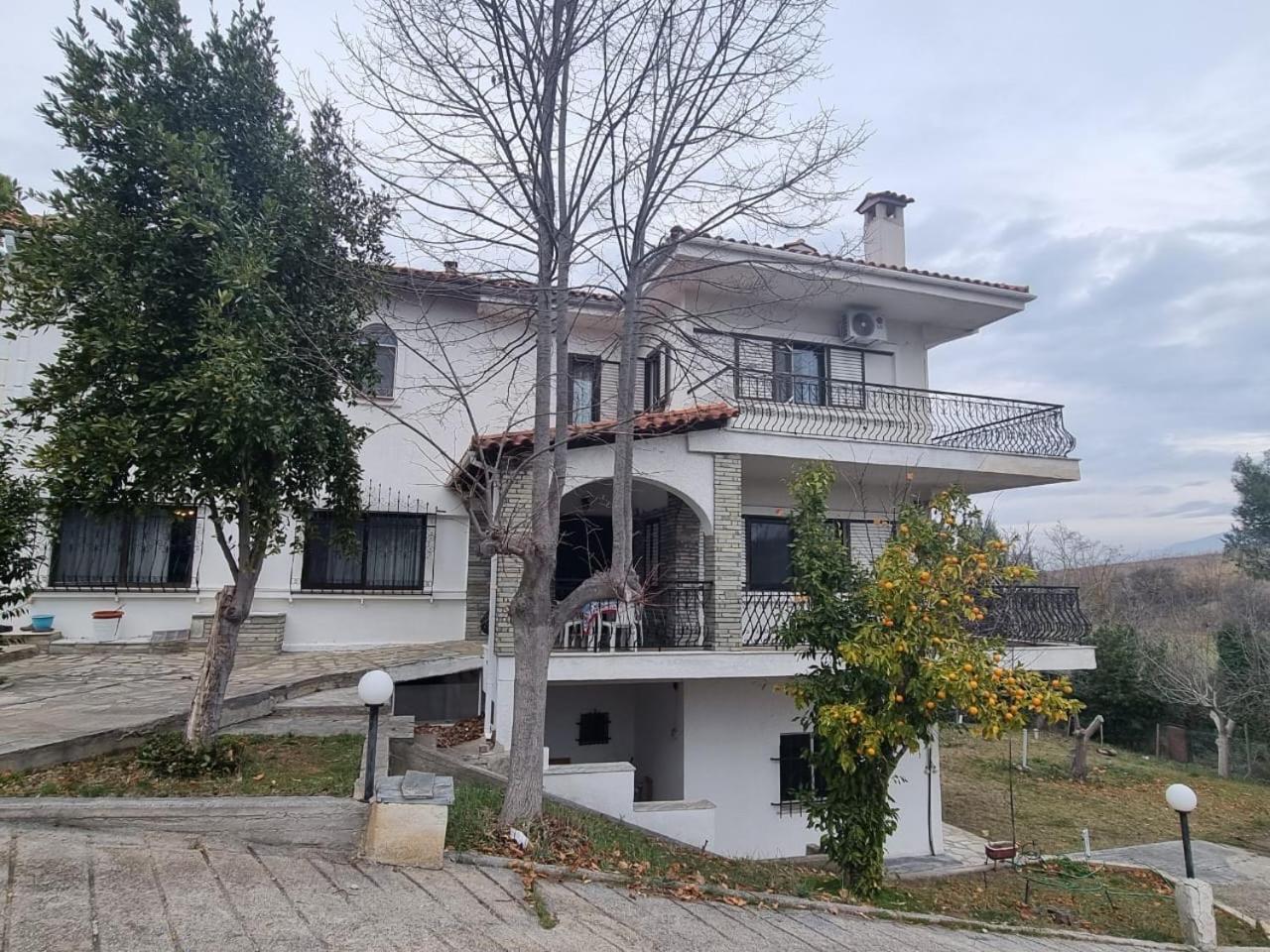 Villa In Trilofos-Close To The Beach Thessaloniki Exterior photo